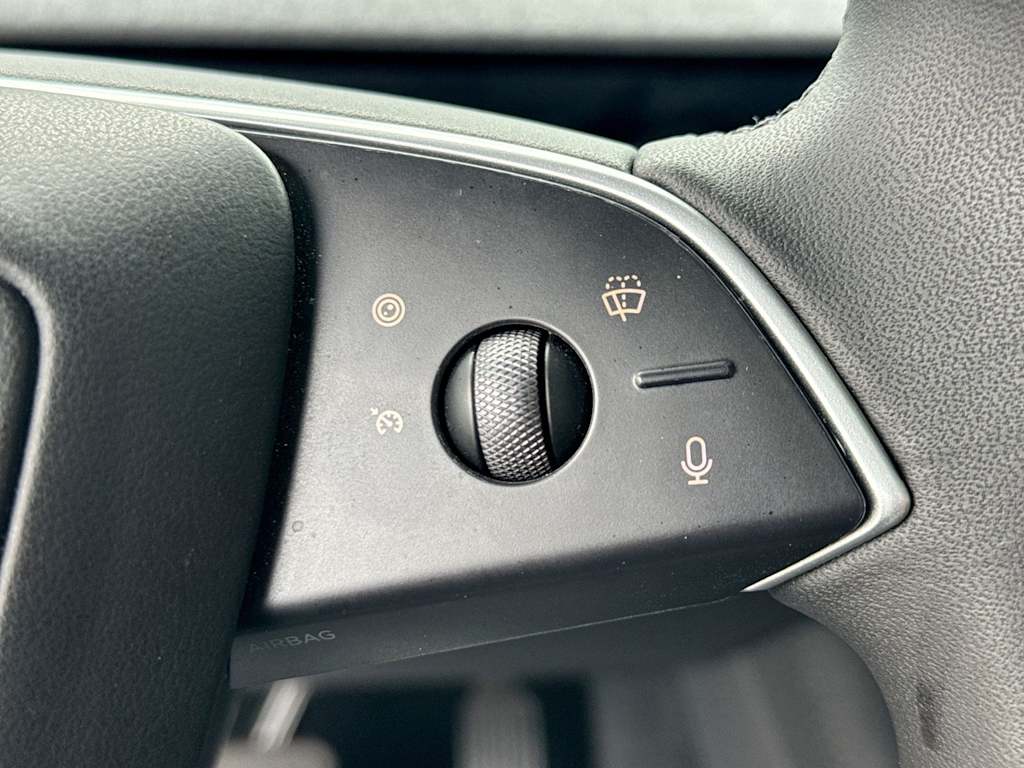 Thumbnail: 2025 Tesla Model 3 - 33