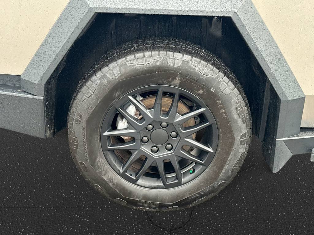 Thumbnail: 2024 Tesla Cybertruck - 7