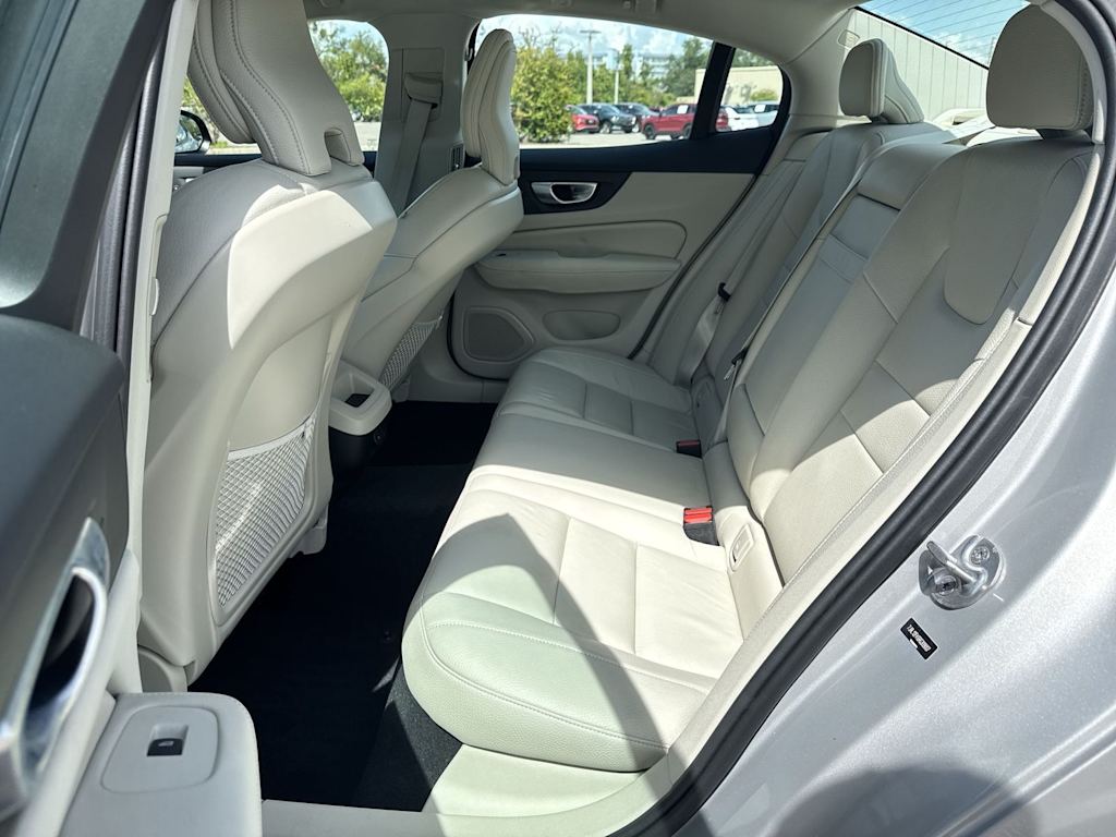 Thumbnail: 2024 Volvo S60 - 30