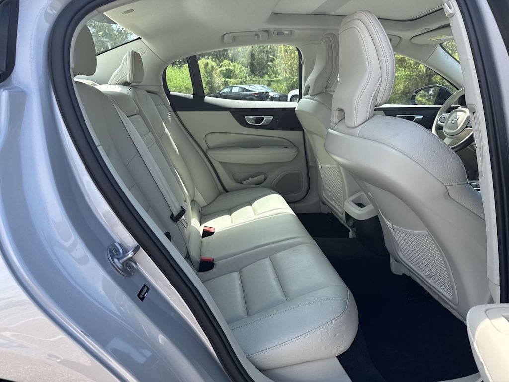 Thumbnail: 2024 Volvo S60 - 31