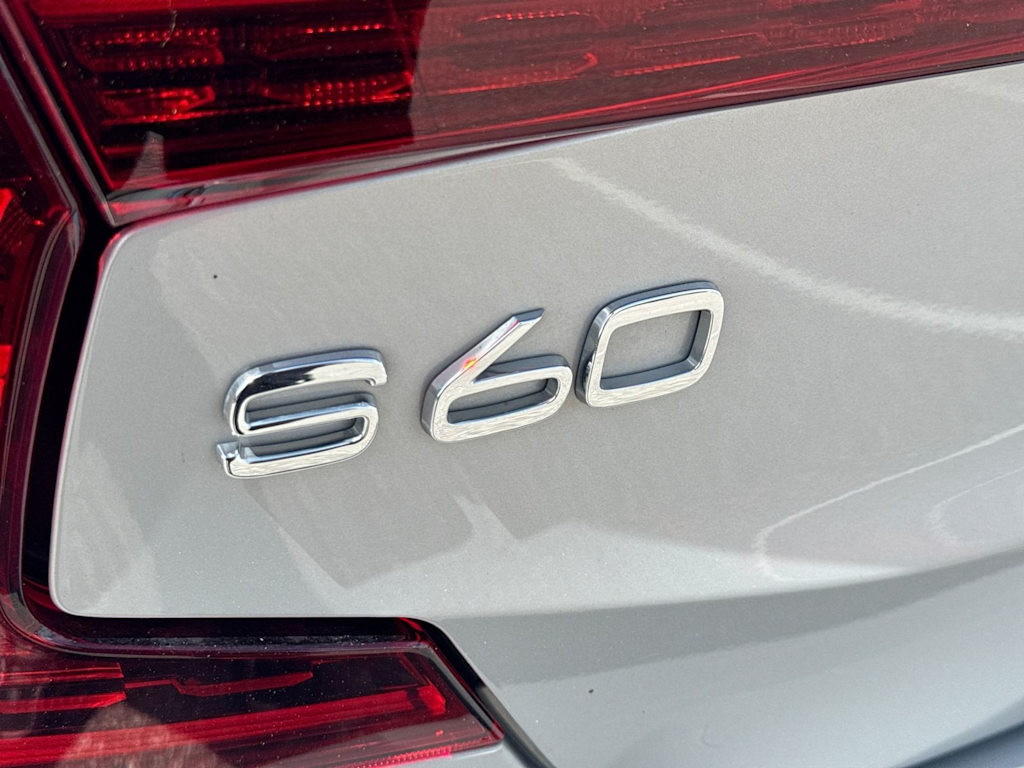 Thumbnail: 2024 Volvo S60 - 7