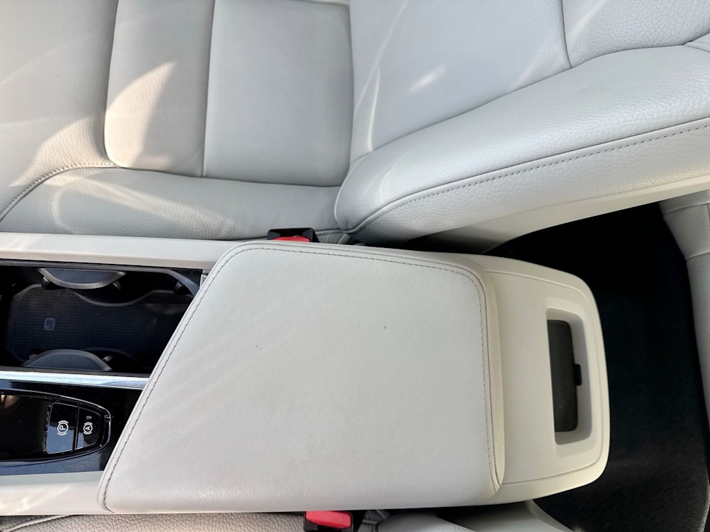 Thumbnail: 2024 Volvo S60 - 36