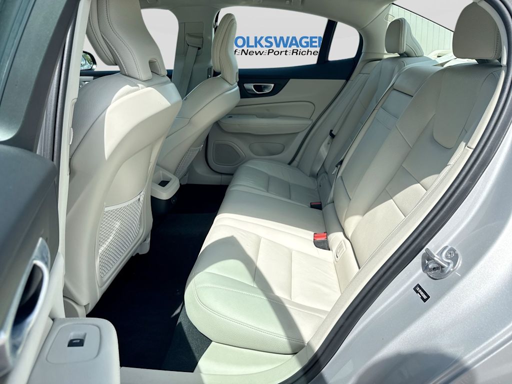 Thumbnail: 2024 Volvo S60 - 29