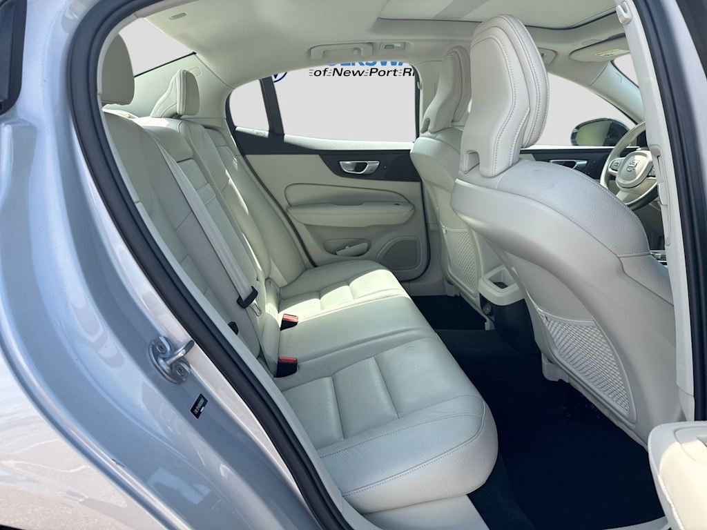Thumbnail: 2024 Volvo S60 - 30