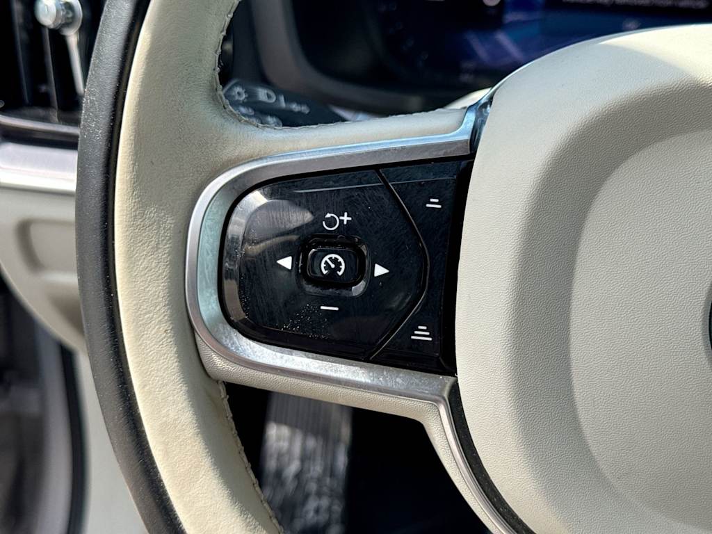 Thumbnail: 2024 Volvo S60 - 32
