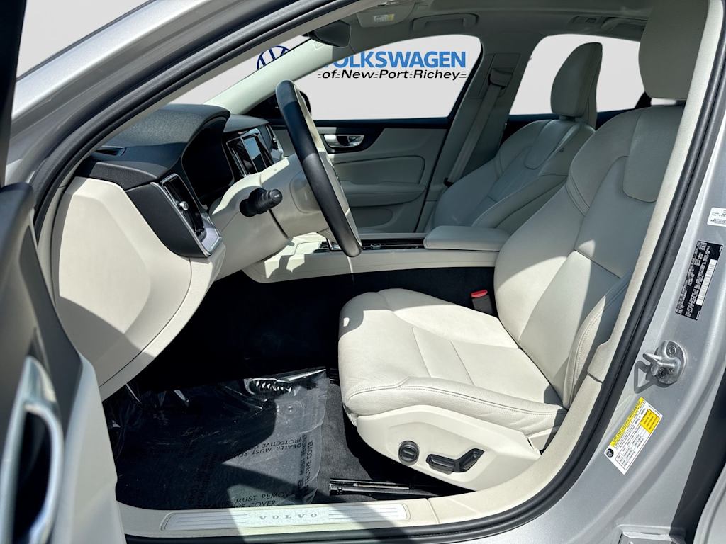 Thumbnail: 2024 Volvo S60 - 11
