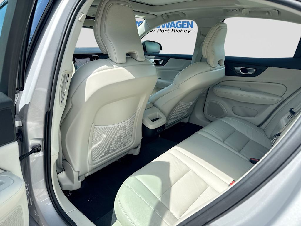 Thumbnail: 2024 Volvo S60 - 12