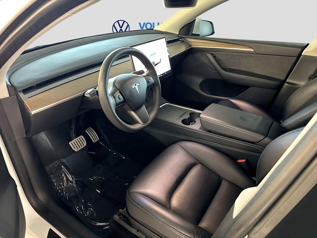 Thumbnail: 2023 Tesla Model Y - 10