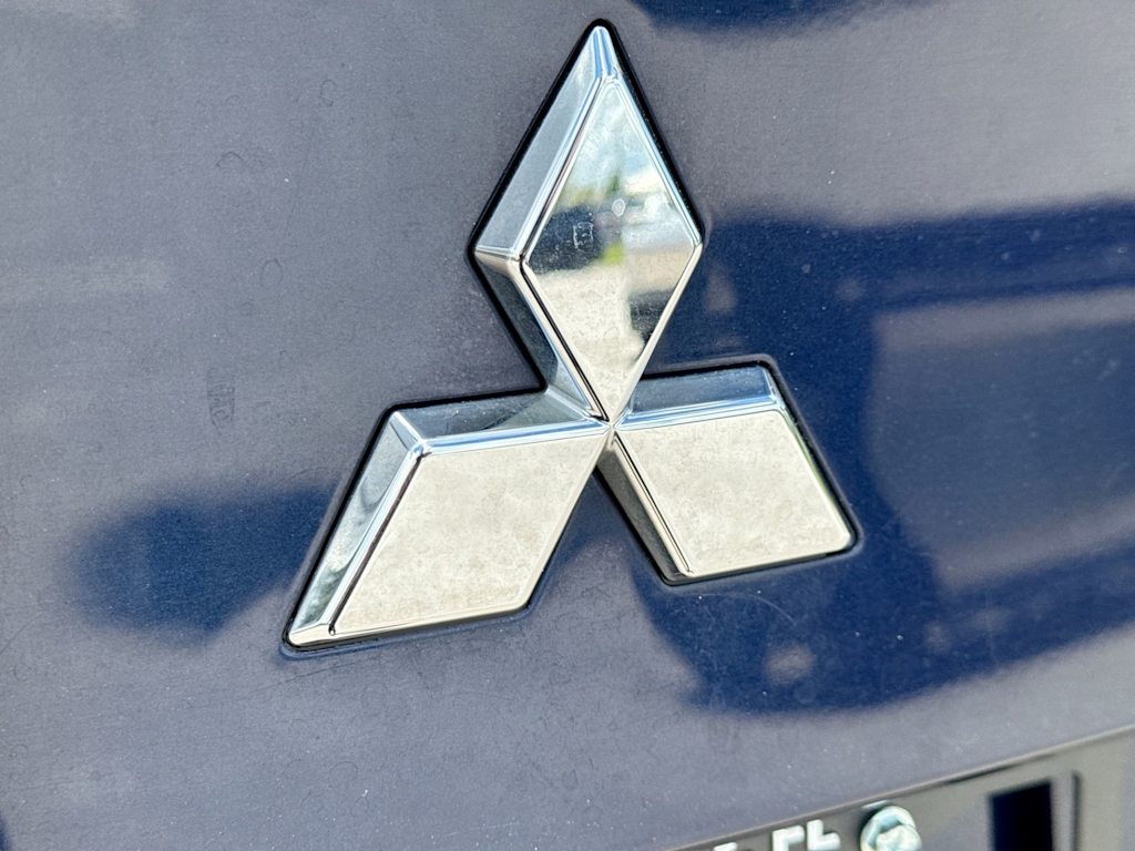 Thumbnail: 2024 Mitsubishi Outlander - 17
