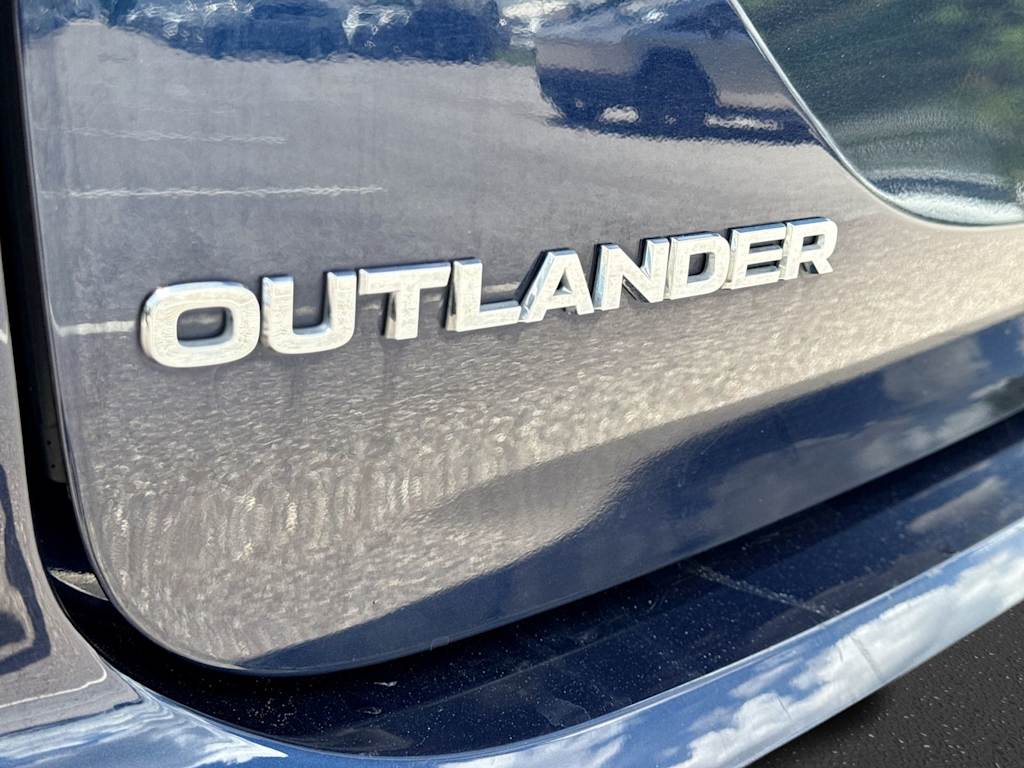 Thumbnail: 2024 Mitsubishi Outlander - 7