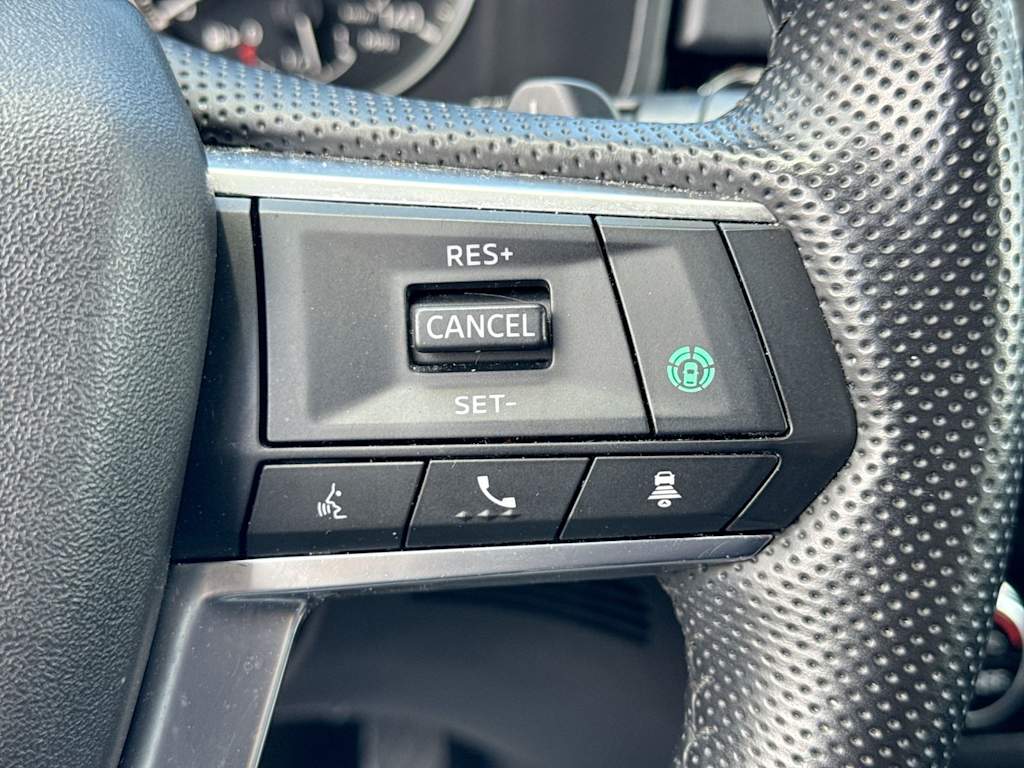 Thumbnail: 2024 Mitsubishi Outlander - 35