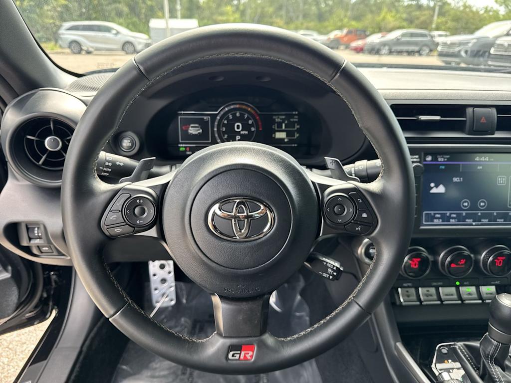 Thumbnail: 2025 Toyota GR86 - 10