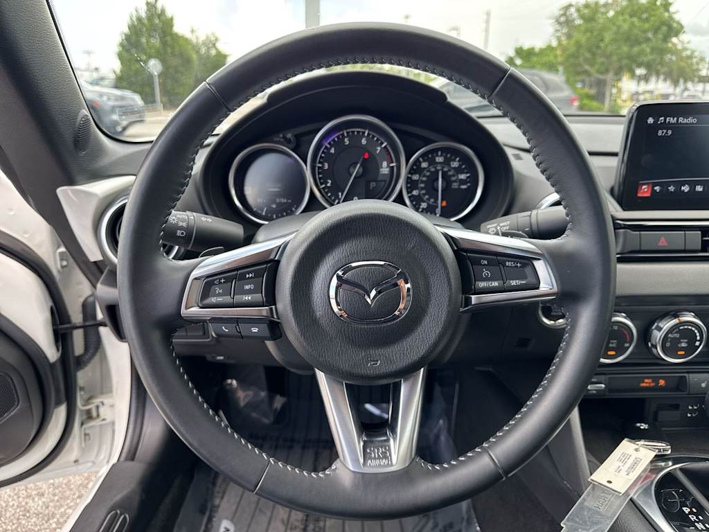 Thumbnail: 2022 Mazda MX-5 Miata - 10
