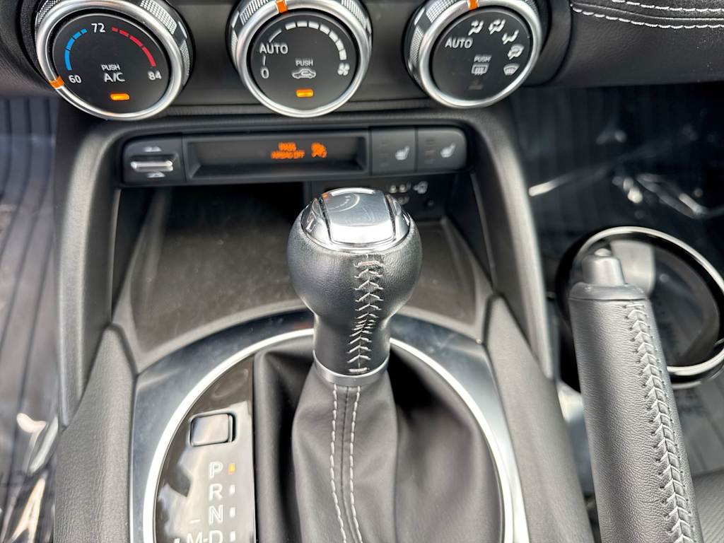 Thumbnail: 2022 Mazda MX-5 Miata - 15