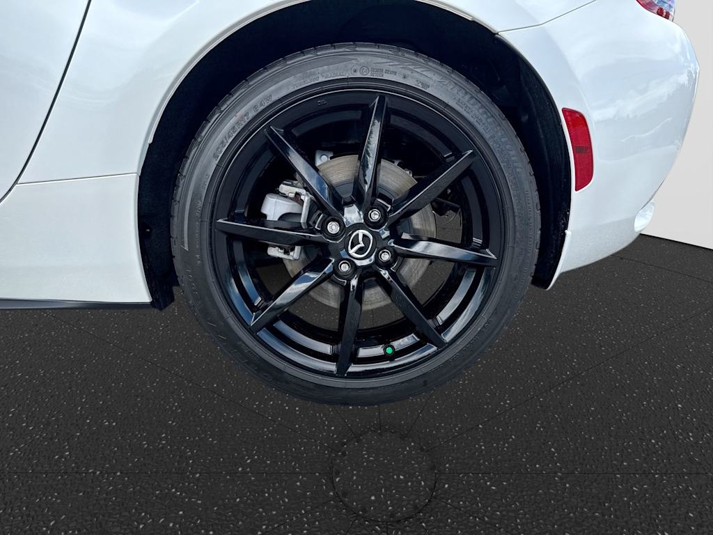 Thumbnail: 2022 Mazda MX-5 Miata - 8