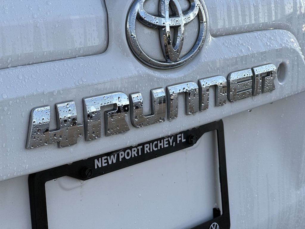 Thumbnail: 2016 Toyota 4Runner - 29