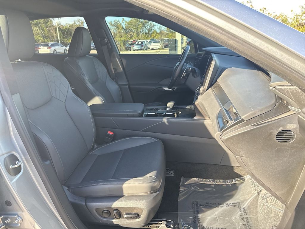 Thumbnail: 2025 Lexus RX - 12