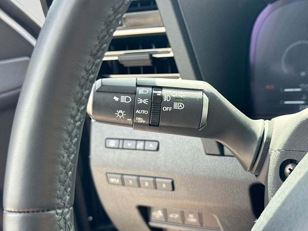 Thumbnail: 2025 Lexus ES - 14