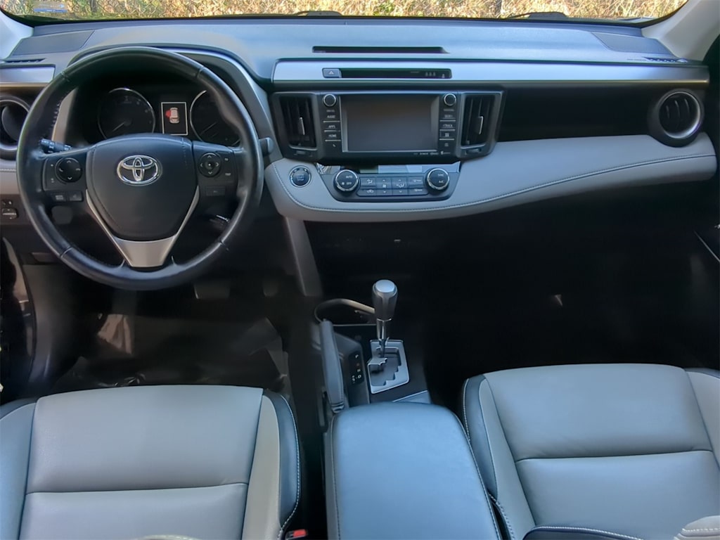 2018 Toyota RAV4 Limited 10