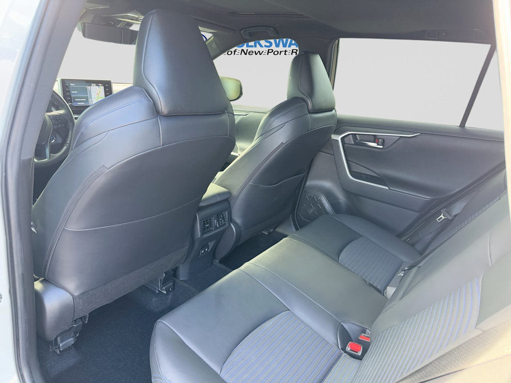 Thumbnail: 2021 Toyota RAV4 - 12