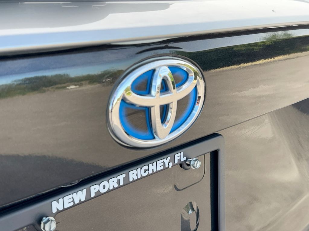 Thumbnail: 2021 Toyota RAV4 - 7