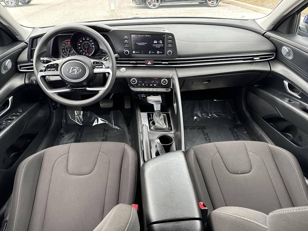Thumbnail: 2023 Hyundai Elantra - 10