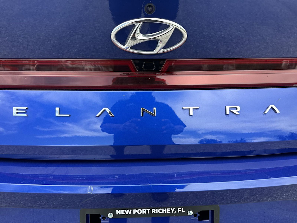 Thumbnail: 2023 Hyundai Elantra - 31