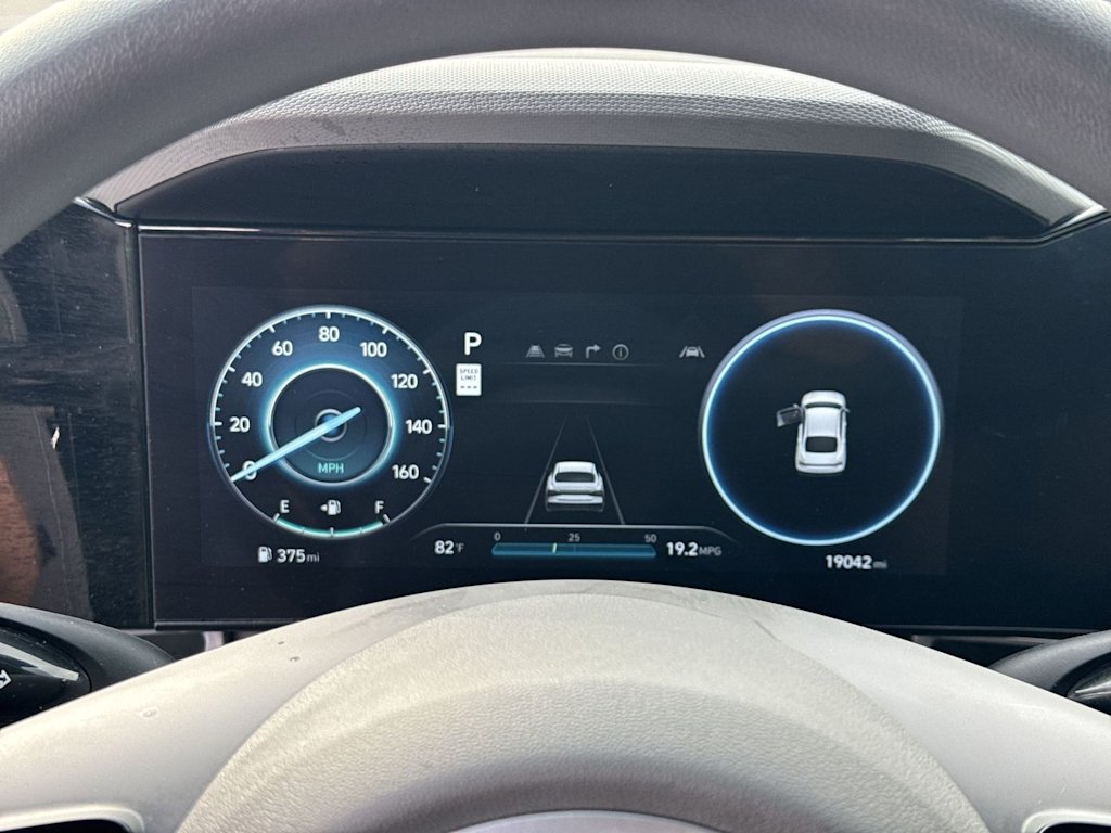 Thumbnail: 2024 Hyundai Elantra - 16