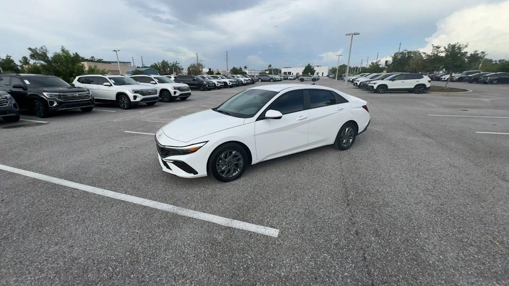 Thumbnail: 2024 Hyundai Elantra - 7