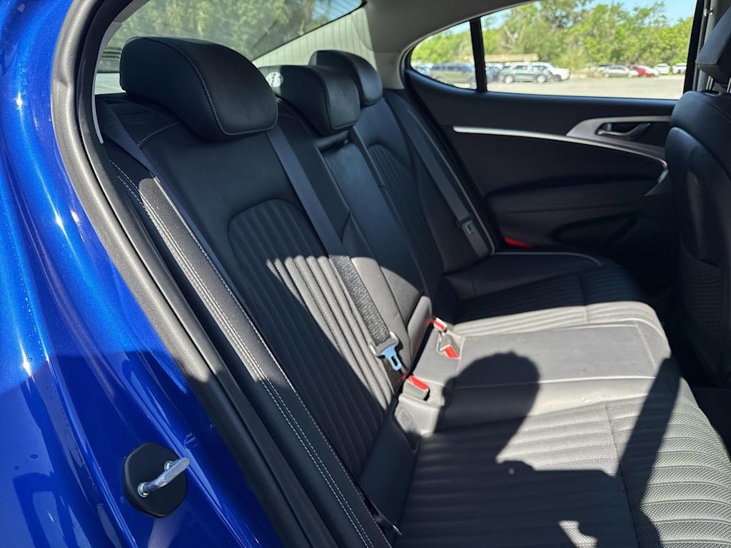 Thumbnail: 2021 Genesis G70 - 26