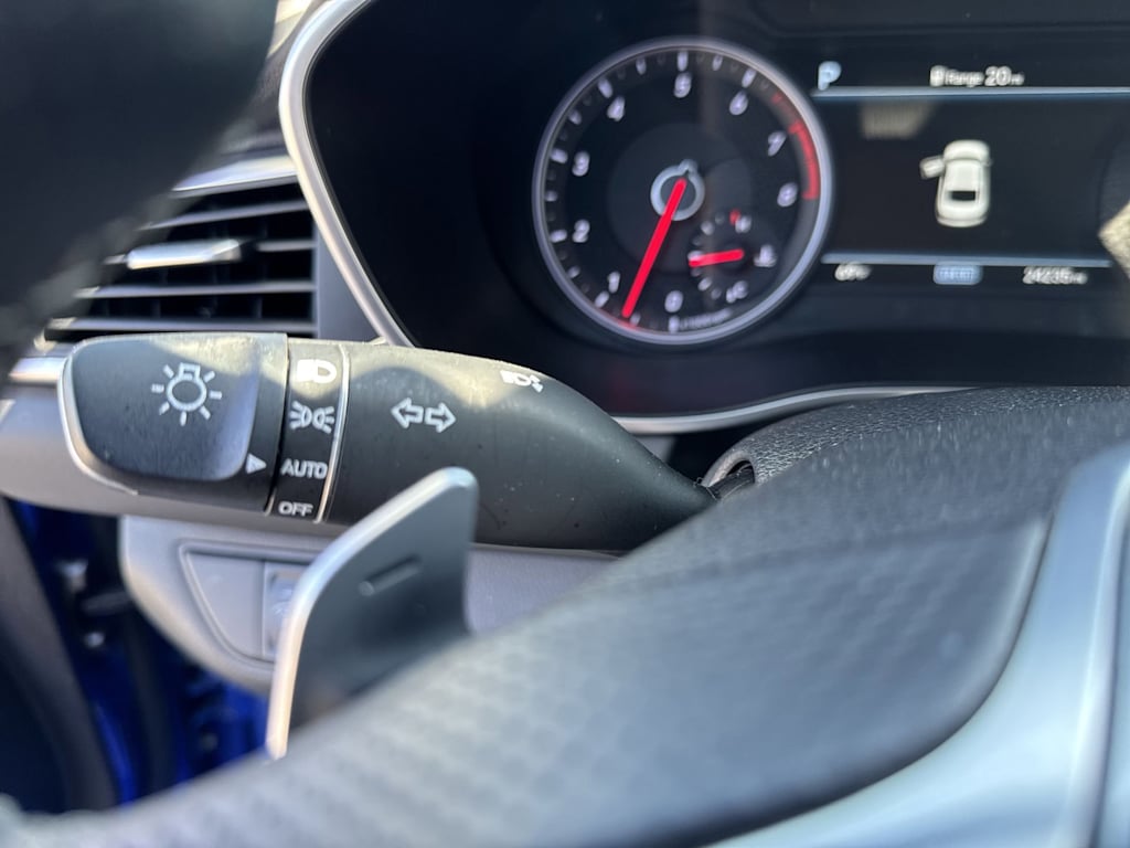 Thumbnail: 2021 Genesis G70 - 17