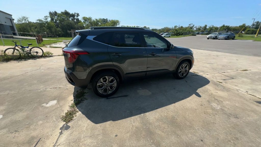 Thumbnail: 2024 Kia Seltos - 21