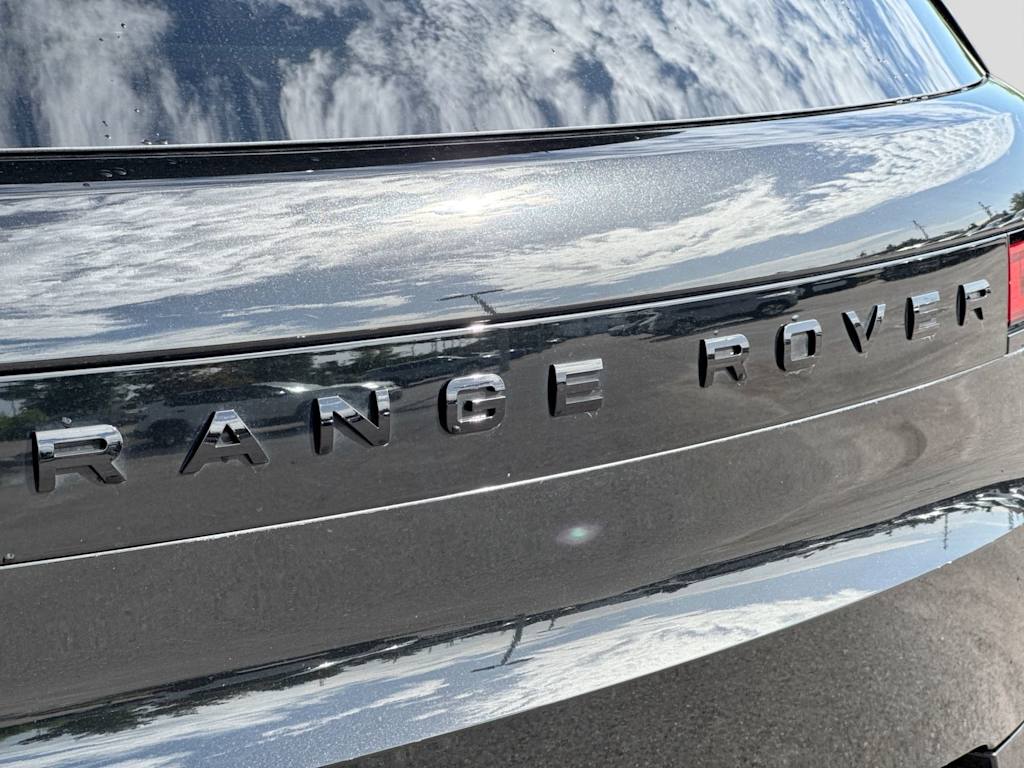 Thumbnail: 2025 Land Rover Range Rover Sport - 7