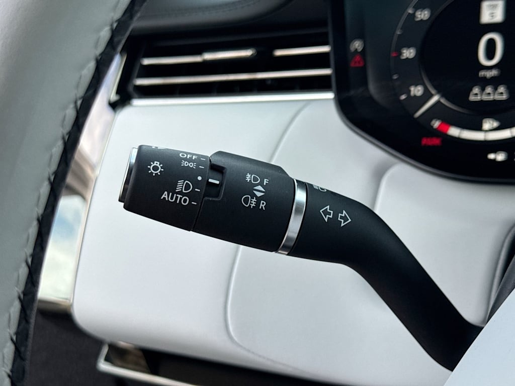 Thumbnail: 2025 Land Rover Range Rover Sport - 36