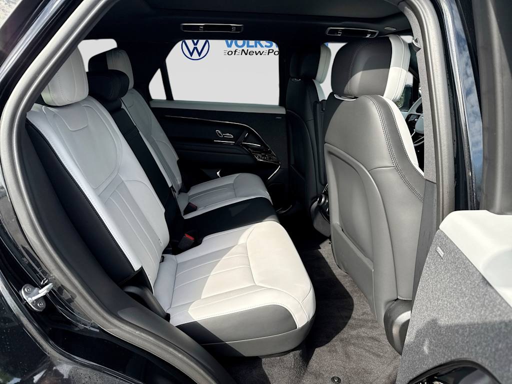 Thumbnail: 2025 Land Rover Range Rover Sport - 34