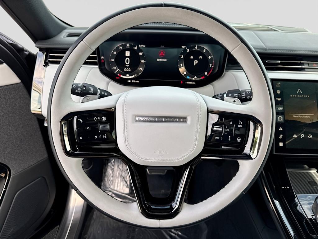 Thumbnail: 2025 Land Rover Range Rover Sport - 10