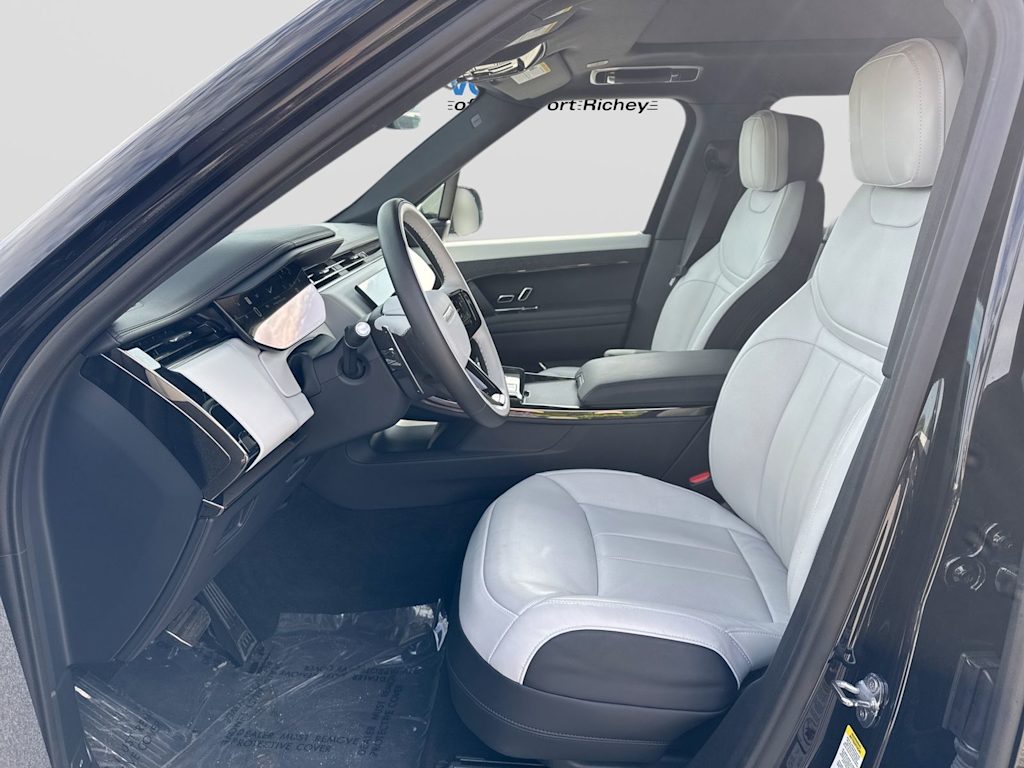 Thumbnail: 2025 Land Rover Range Rover Sport - 11