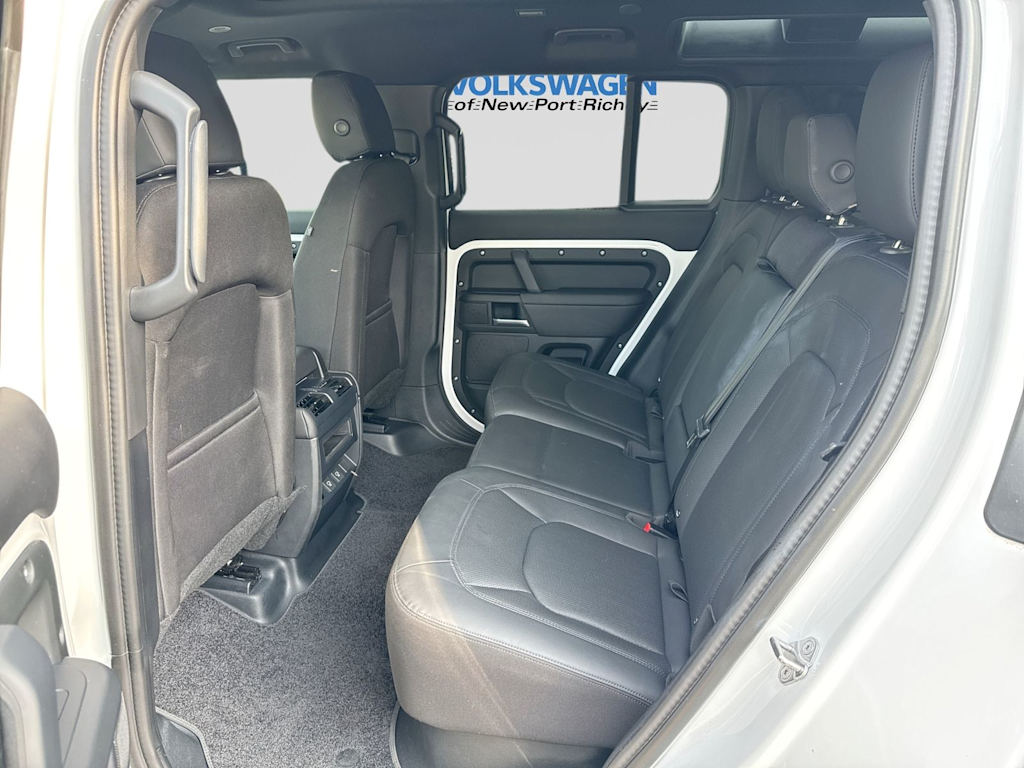 Thumbnail: 2025 Land Rover Defender - 31