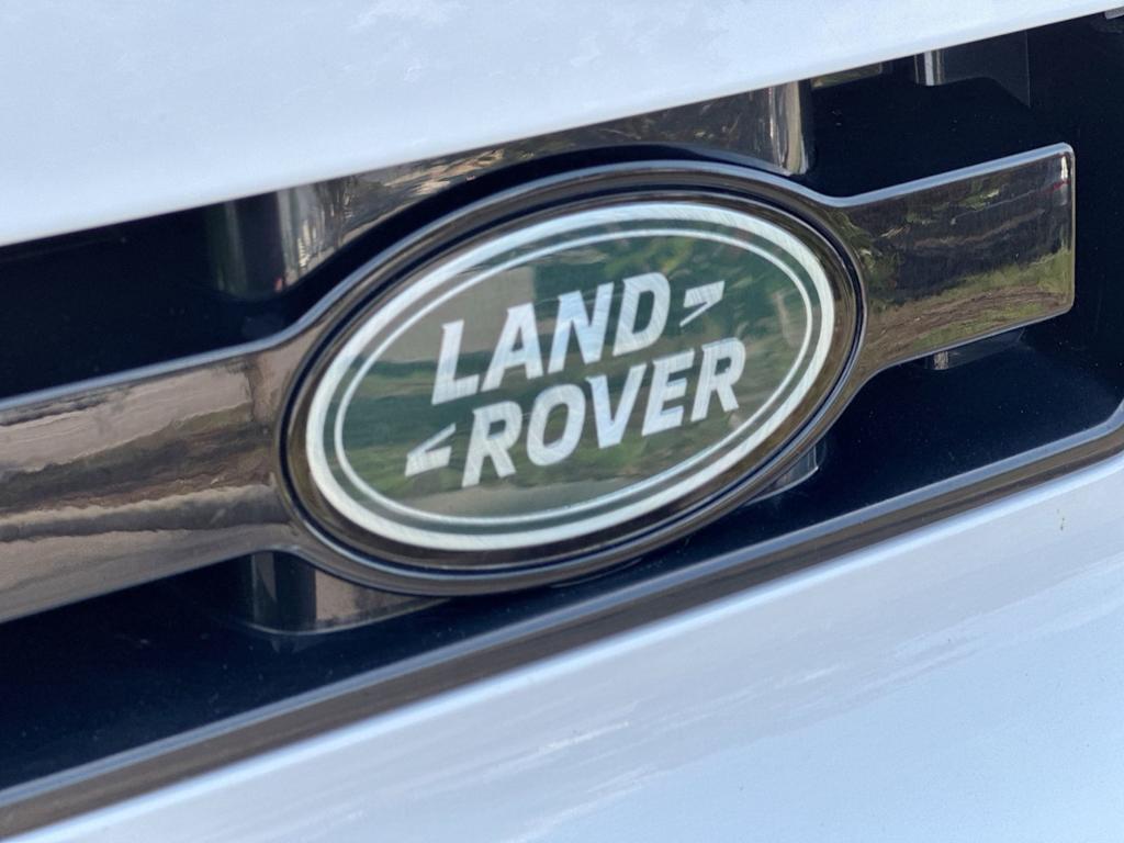 Thumbnail: 2025 Land Rover Defender - 5