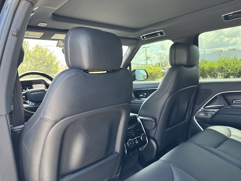 Thumbnail: 2023 Land Rover Range Rover - 12