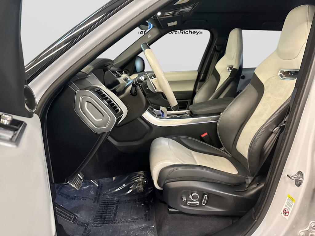 Thumbnail: 2022 Land Rover Range Rover Sport - 10