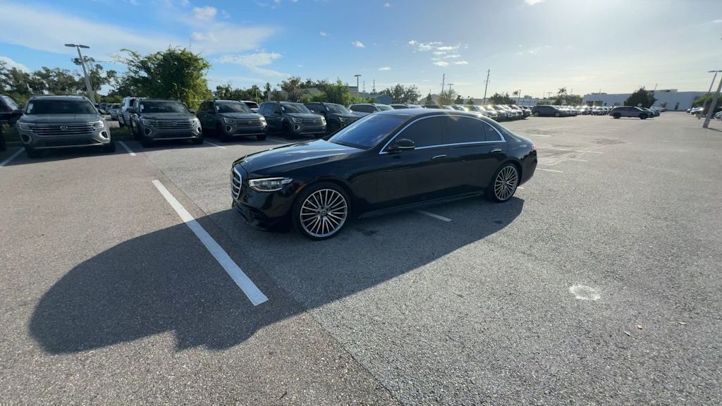 Thumbnail: 2022 Mercedes-Benz S-Class - 6