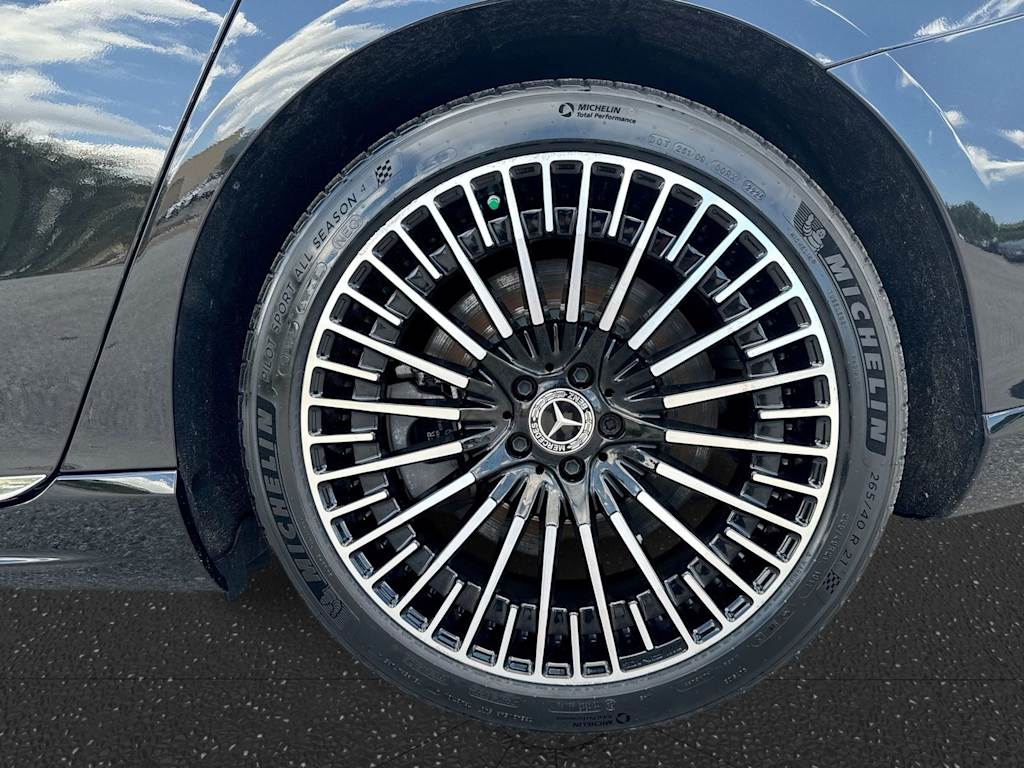 Thumbnail: 2023 Mercedes-Benz EQS - 8