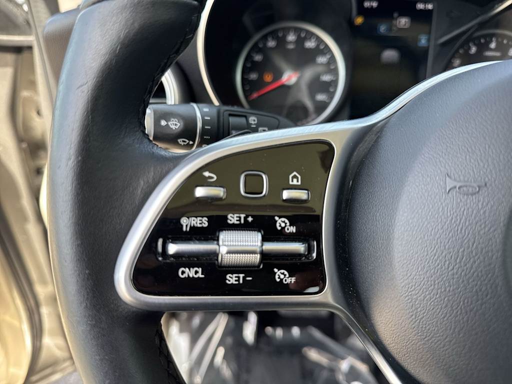 Thumbnail: 2021 Mercedes-Benz GLC - 33