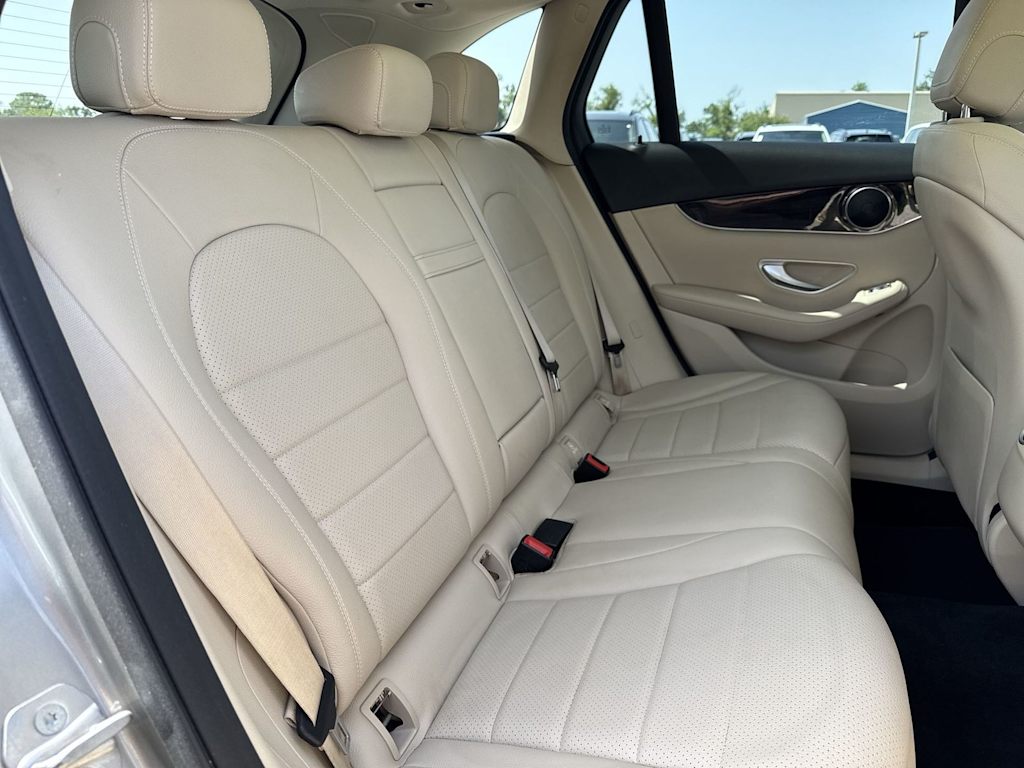 Thumbnail: 2021 Mercedes-Benz GLC - 32