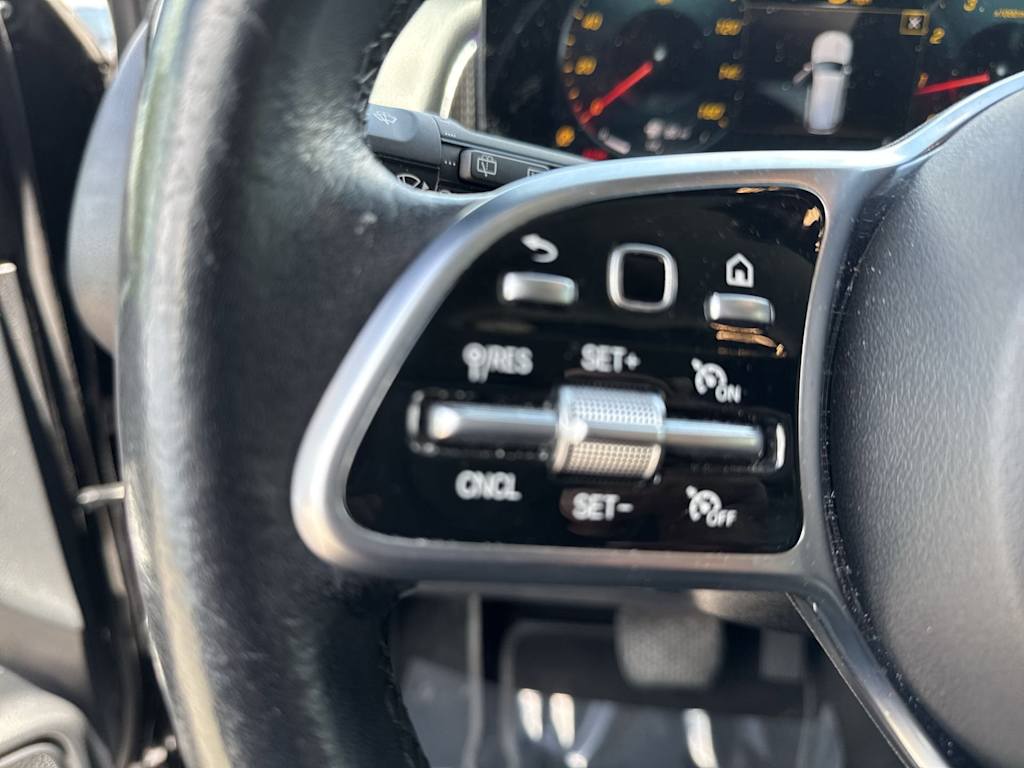 Thumbnail: 2022 Mercedes-Benz GLB - 26