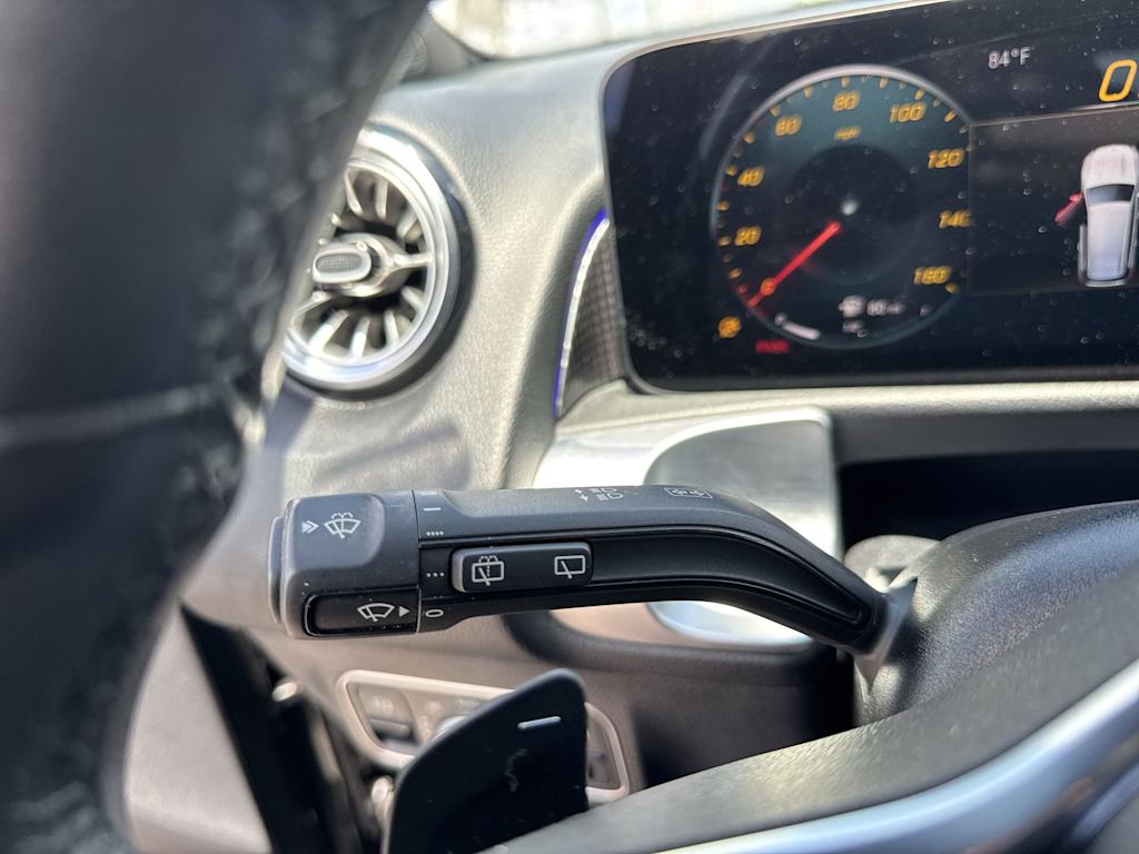 Thumbnail: 2022 Mercedes-Benz GLB - 28