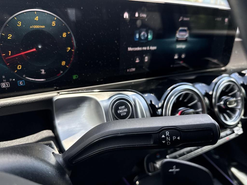 Thumbnail: 2022 Mercedes-Benz GLB - 32
