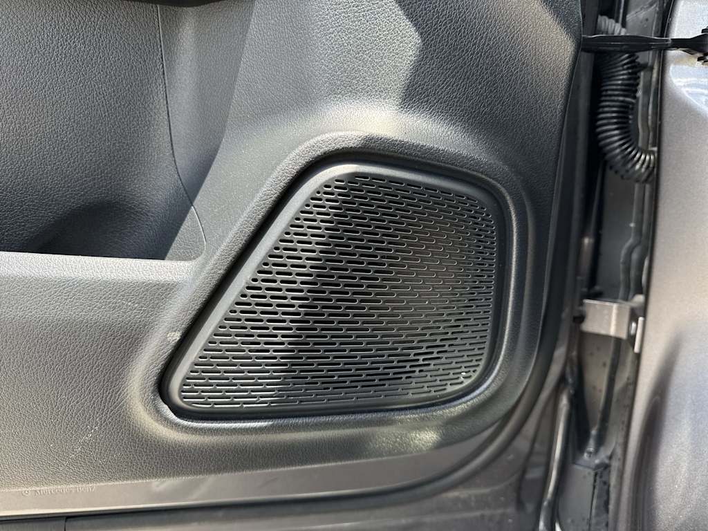 Thumbnail: 2022 Mercedes-Benz GLB - 37