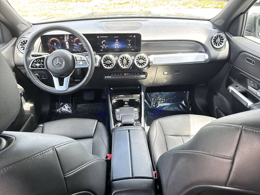 Thumbnail: 2022 Mercedes-Benz GLB - 10